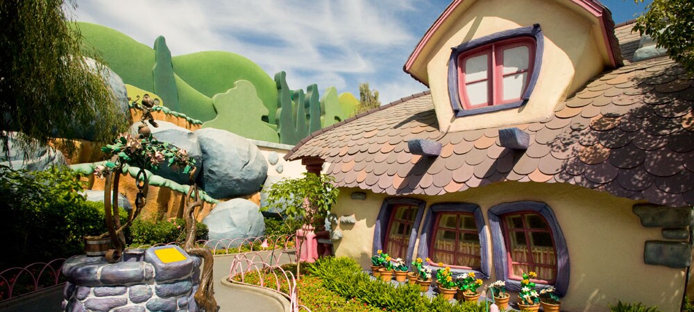 Minnie's House | Attractions | Disneyland Park