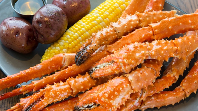 Paddlefish Disney Springs Dining Walt World Resort Roast Potatoes Corn On The Cob Crab Legs And An Orlando Magazine Emblem For