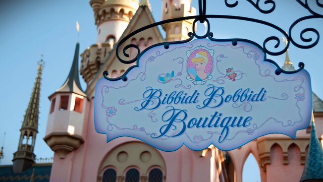 Entrance sign for Bibbidi Bobbidi Boutique at Disneyland Park