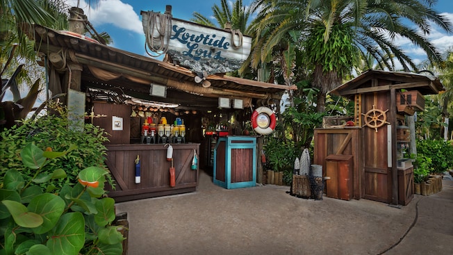 Lowtide Lou's quick-service eatery at Disney's Typhoon Lagoon water park