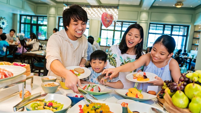 Image result for hong kong disneyland restaurant"