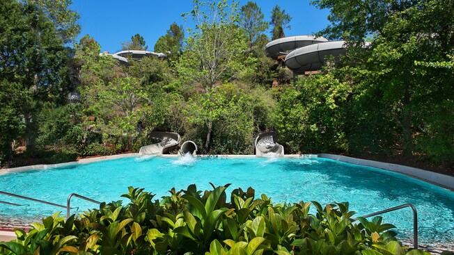 Runoff Rapids Blizzard Beach Attractions Walt Disney World Resort The Splashdown Pool That Serves All 3 Of Runoff Rapids Waterslides View Gallery Disney S Blizzard Beach Water Park