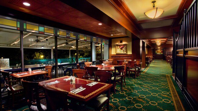 The Turf Club Bar Grill Walt Disney World Resort