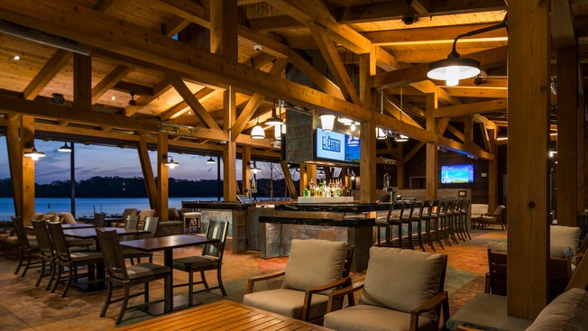 Geyser Point Bar Grill Walt Disney World Resort