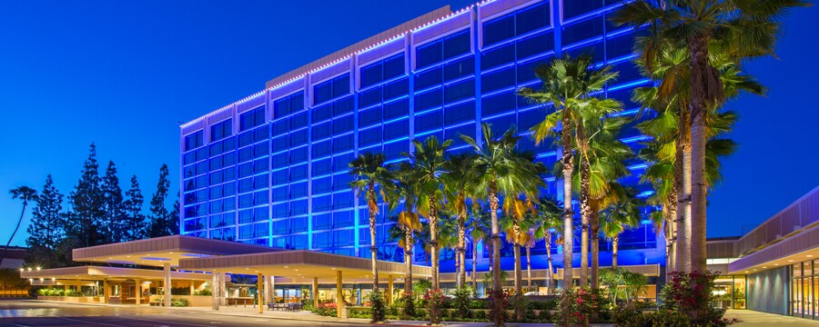 Disneyland Hotel Rooms Services Dining Resort View Gallery An Image Of Disneyland Hotel Opens Dialog