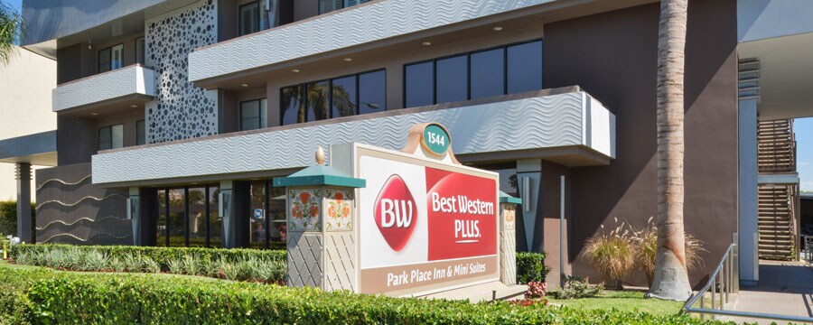 Best Western Plus Park Place Inn And Mini Suites Disneyland Resort Outside View Of The Best Western Plus Park Place Inn Mini Suites